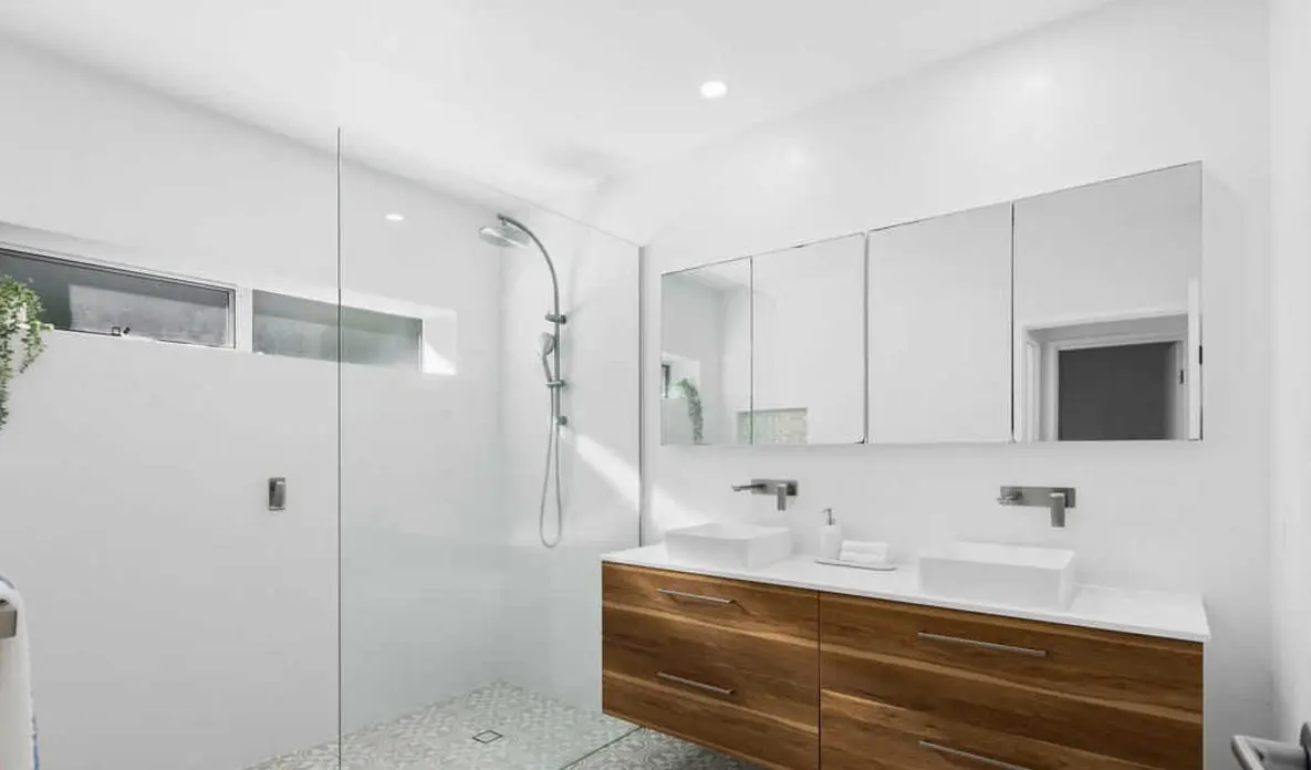 Custom Built Ensuite Bathroom Area